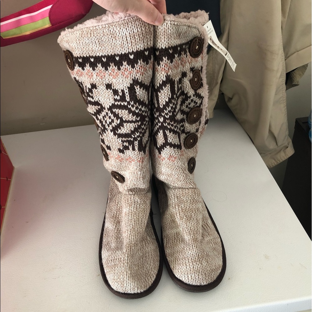 Muk Luk Shoes